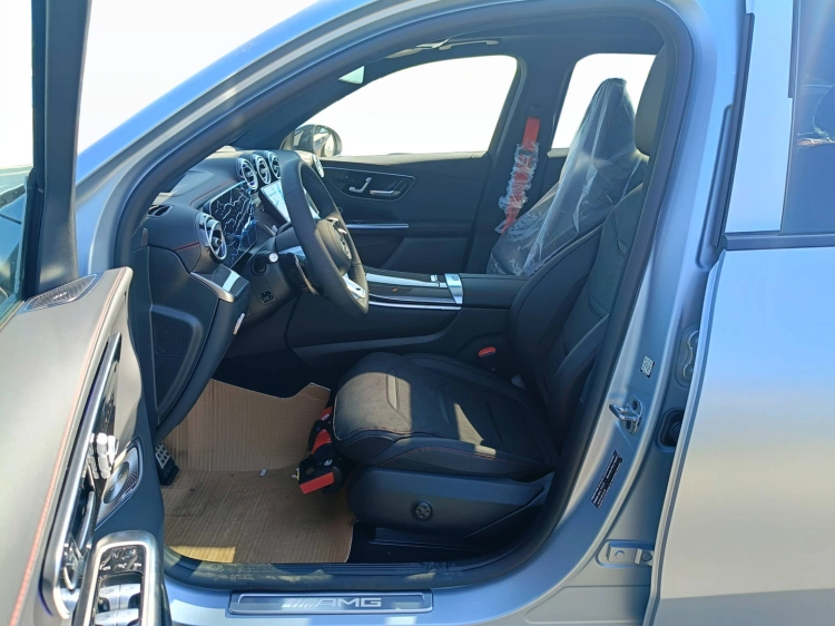 8 - Mercedes AMG GLC Mercedes-AMG GLC 43 4MATIC