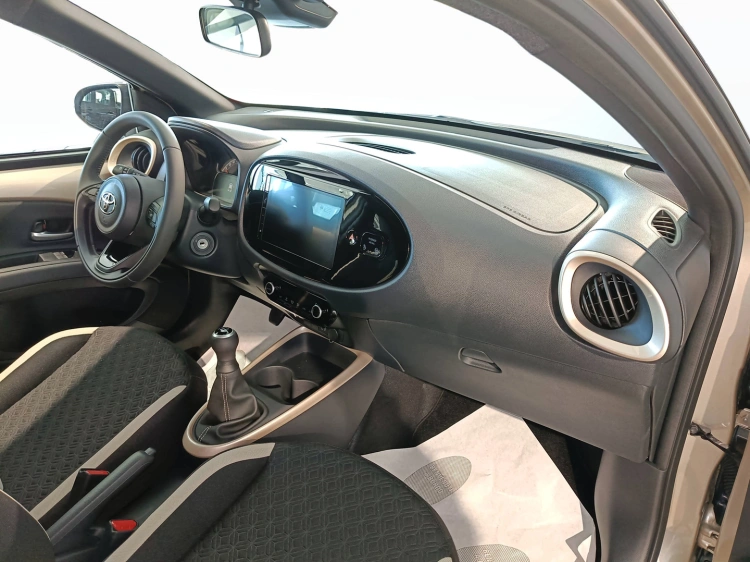 10 - Toyota Aygo X AYGO X 10B MT TREND MY24