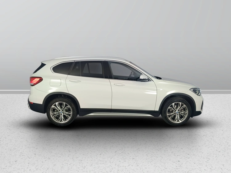 6 - BMW X1 X1 sdrive18d xLine Plus auto