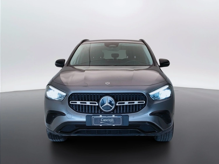 2 - Mercedes-Benz GLA 180 d Progressive Advanced Plus auto