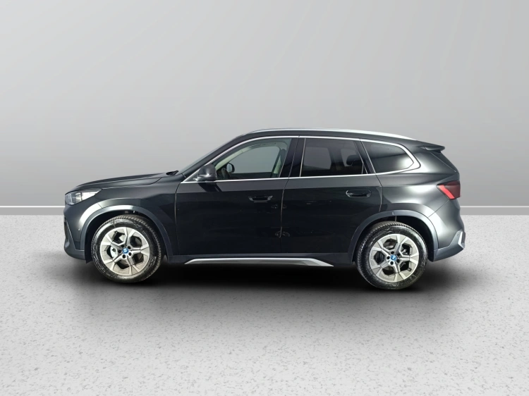 6 - BMW iX1 BMW iX1 eDrive20-Special Edition