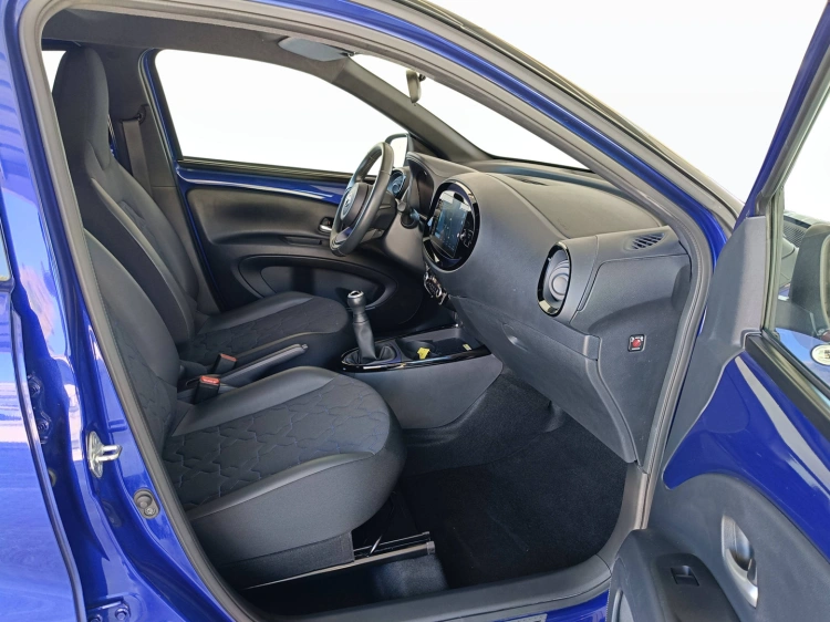11 - Toyota Aygo X Aygo X 1.0 Lounge 72cv