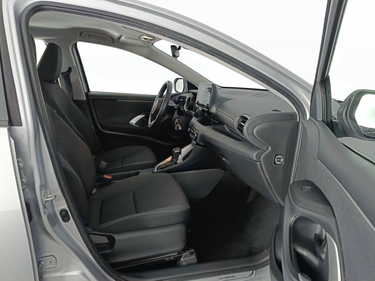 11 - Toyota Yaris TOYOTA Yaris 1.5 Hybrid 5 porte Trend