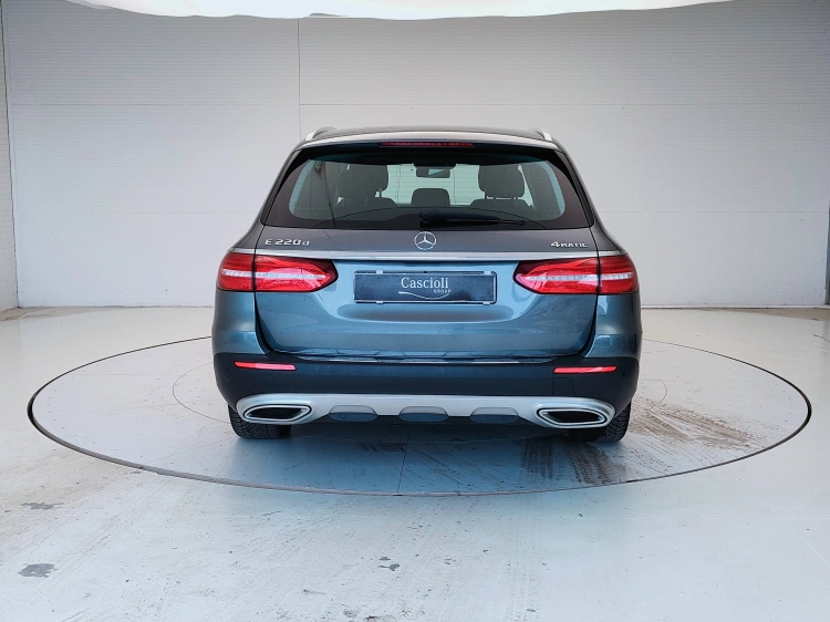 4 - Mercedes-Benz Classe E SW All-Terrain 220 d Premium 4matic auto