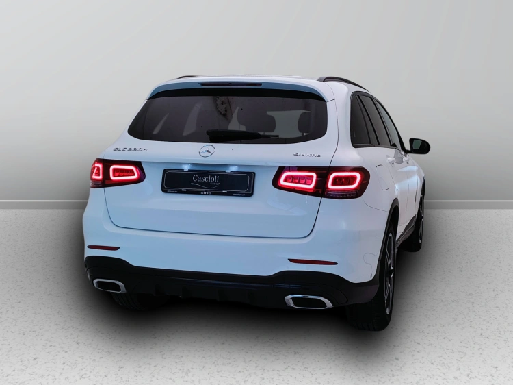 6 - Mercedes-Benz GLC 220 d Premium 4matic auto