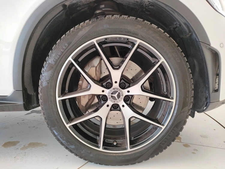 8 - Mercedes-Benz GLC Coupe 220 d Night edition 4matic auto