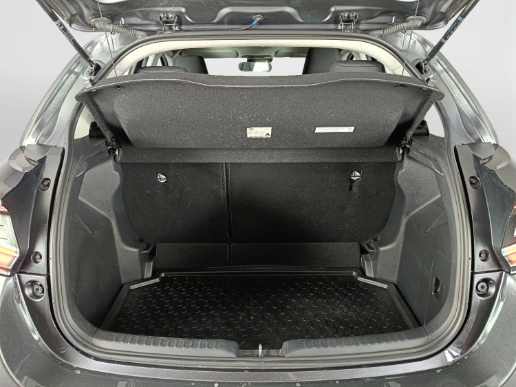 19 - Toyota Yaris Yaris 1.5h Trend