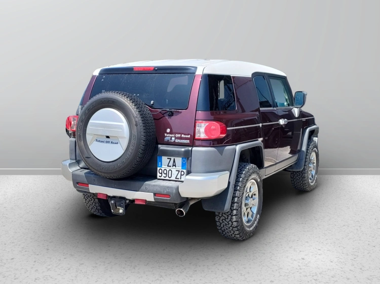6 - Toyota FJ FJ CRUISER 4.0