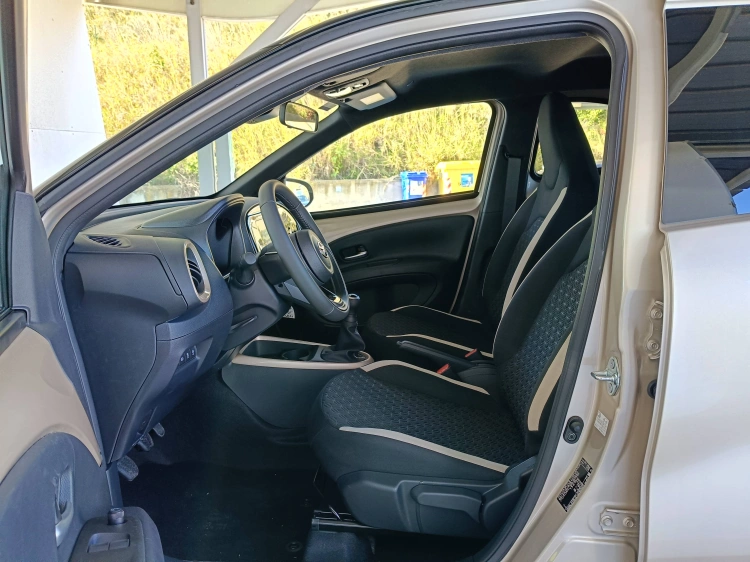 8 - Toyota Aygo X Aygo X 1.0 Trend Air 72cv