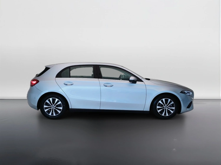 7 - Mercedes-Benz Classe A 180 d Advanced auto