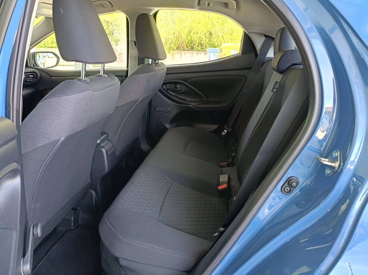 9 - Toyota Yaris Yaris 1.5h Active