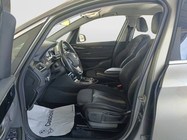 8 - BMW Serie 2 218d Active Tourer Sport auto