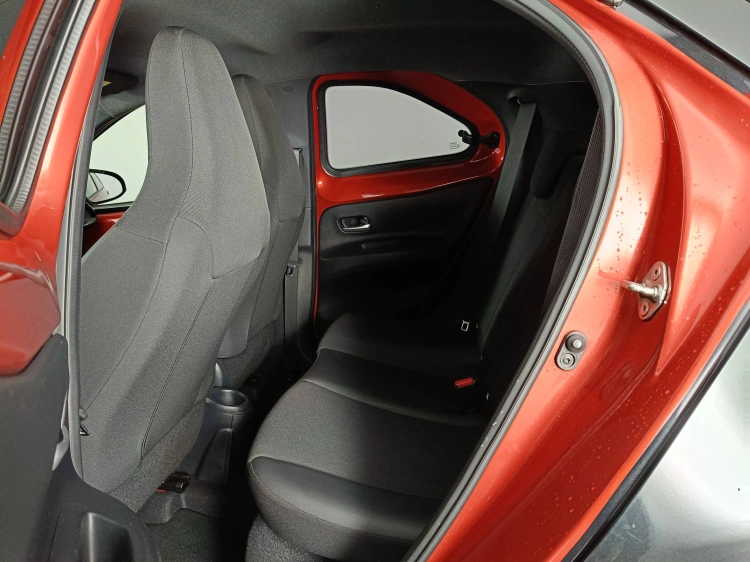 9 - Toyota Aygo X Aygo X 1.0 Lounge 72cv