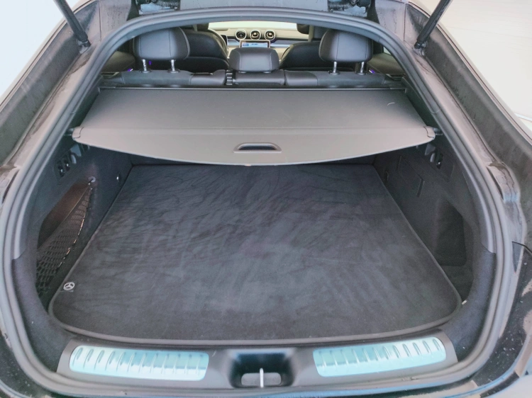 5 - Mercedes-Benz GLC 220 d AMG Line Premium Plus 4matic auto