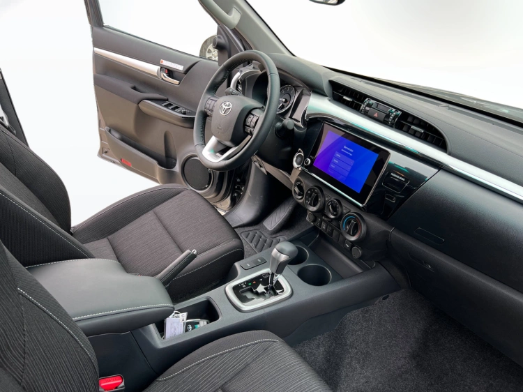 14 - Toyota Professional Hilux HILUX 2.4D A DC 4WD LNG MY24