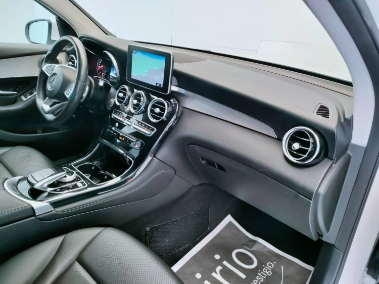 12 - Mercedes-Benz GLC Coupe 220 d Premium 4matic auto