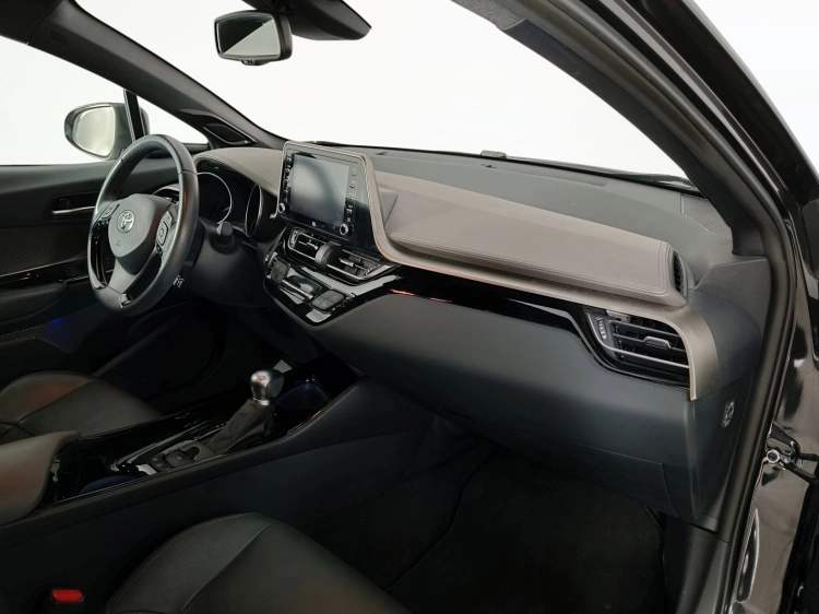 10 - Toyota C-HR C-HR 1.8h Black Edition e-cvt
