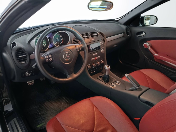 8 - Mercedes-Benz SLK 200 k