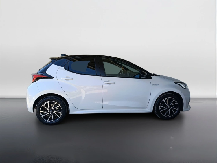 3 - Toyota Yaris Yaris 1.5h Style
