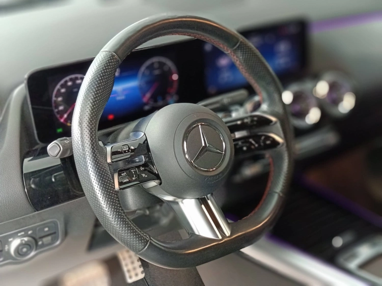 16 - Mercedes-Benz Classe B 180 d AMG Line Advanced Plus auto