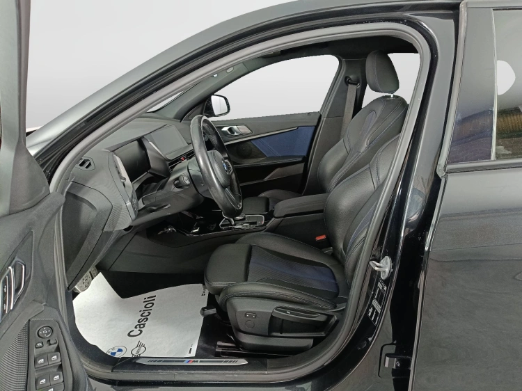 8 - BMW Serie 1 118d Msport auto