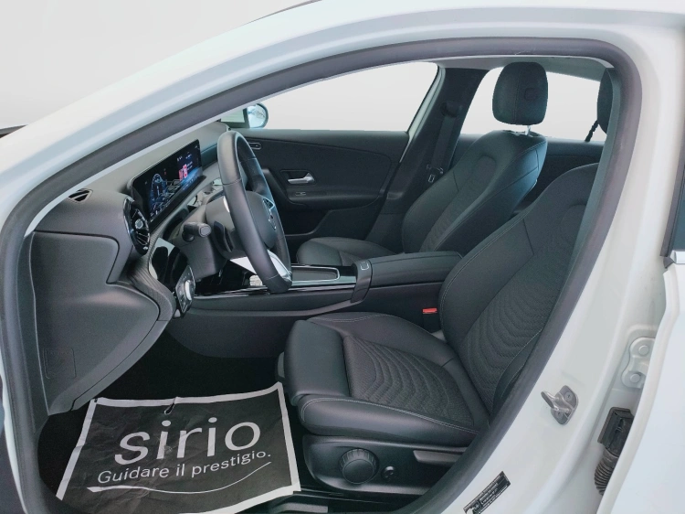 17 - Mercedes-Benz Classe A 180 d Advanced auto