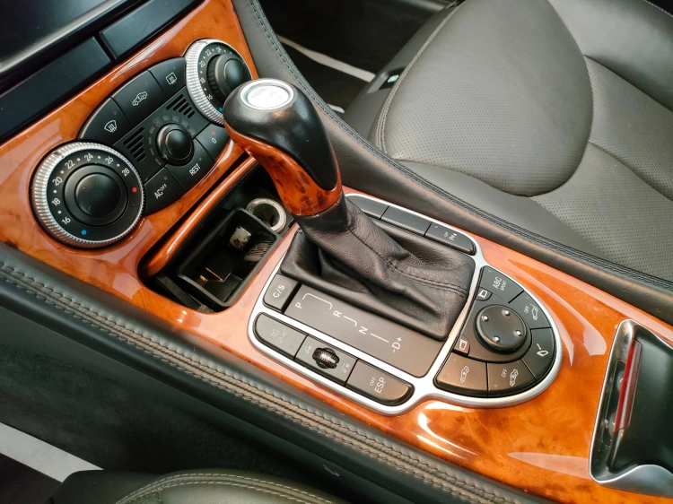 10 - Mercedes-Benz SL 600 V12 biturbo