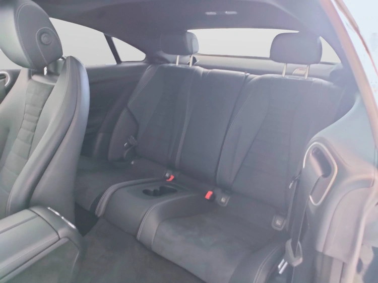 12 - Mercedes-Benz Classe E Coupe 220 d Premium Plus 4matic auto my20