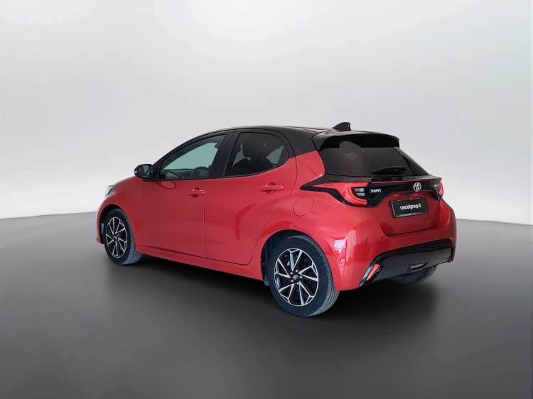 7 - Toyota Yaris Yaris 1.5h Style