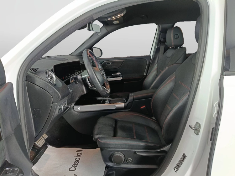 8 - Mercedes-Benz GLB 200 d AMG Line Advanced Plus auto