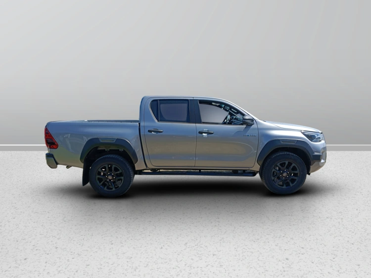 6 - Toyota Professional HI LUX 4X2 - 4X4 HILUX 2.8D A 48V DC4WDINV MY25