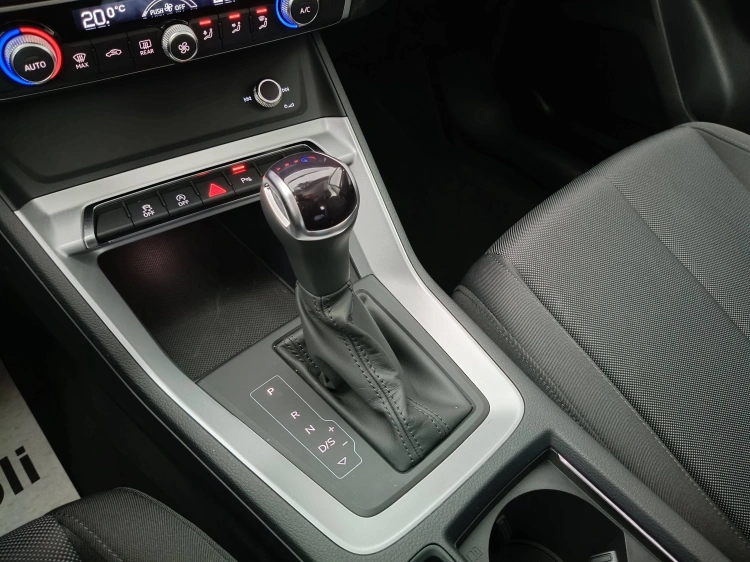 17 - Audi Q3 Q3 35 1.5 tfsi Business s-tronic