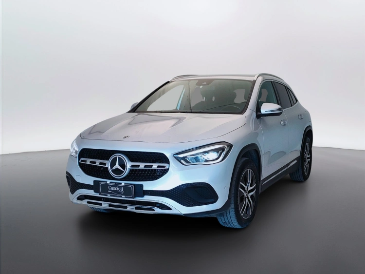 1 - Mercedes-Benz GLA 200 d Sport Plus auto