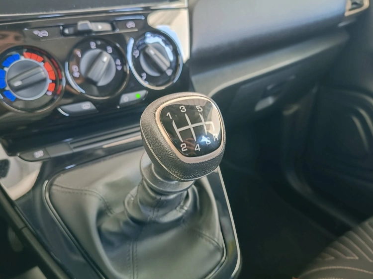 15 - Lancia Ypsilon Ypsilon 1.0 firefly hybrid Alberta Ferretti s&s 70cv