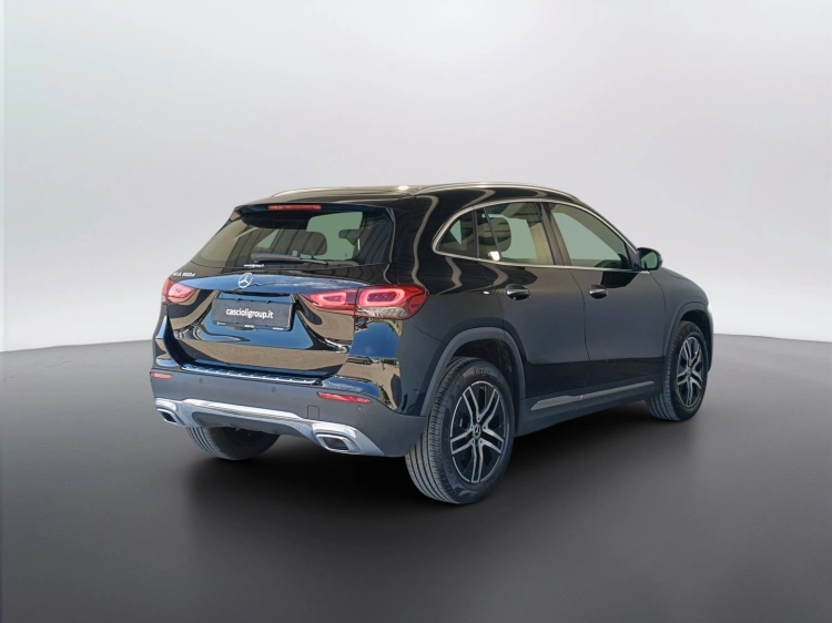 4 - Mercedes-Benz GLA 180 d Sport Plus auto