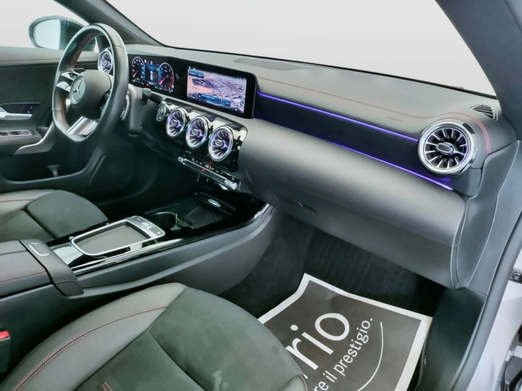 14 - Mercedes-Benz CLA Shooting Brake 200 d AMG Line Advanced Plus auto