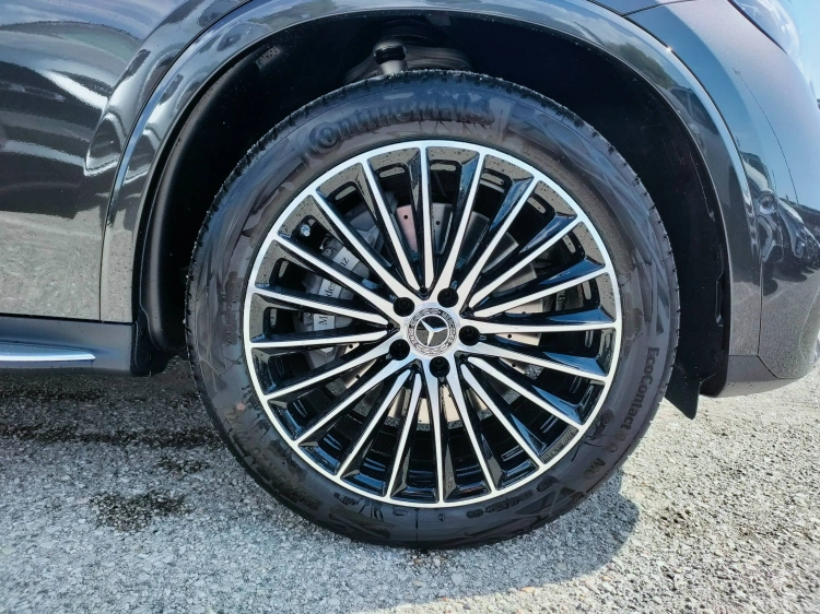 7 - Mercedes-Benz GLC 220 d 4MATIC