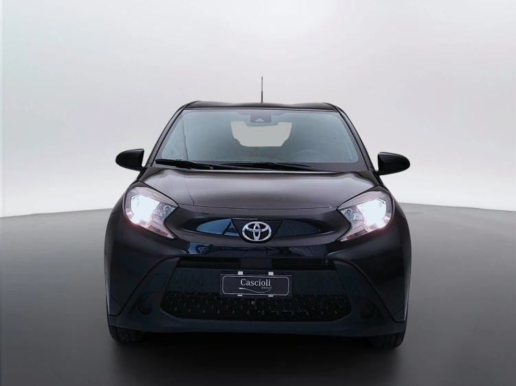 2 - Toyota Aygo X AYGO X 10B MT ACTIVE MY24