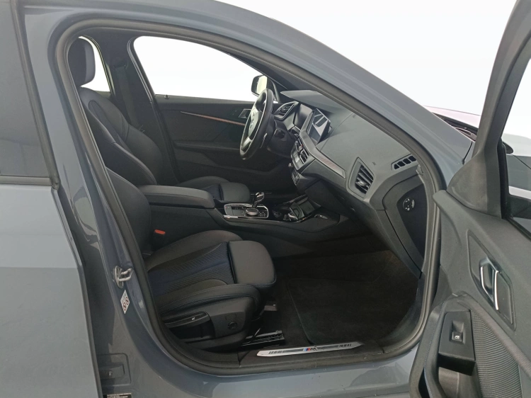 12 - BMW Serie 1 118d Msport auto