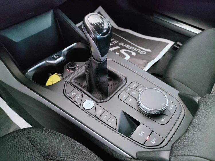 17 - BMW Serie 1 116d Business Advantage