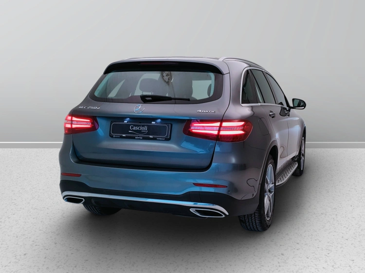 6 - Mercedes-Benz GLC 250 d Premium 4matic auto