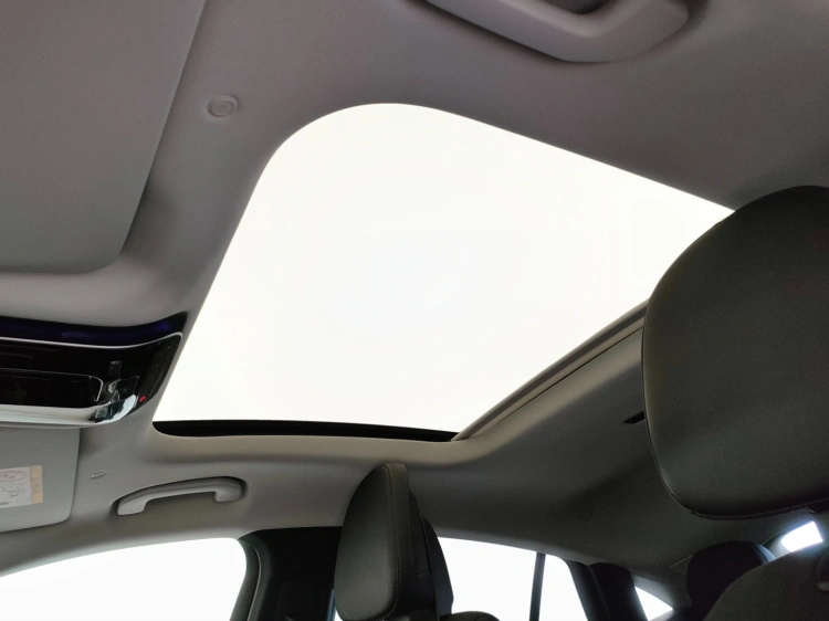 13 - Mercedes-Benz GLC 300 de phev AMG Line Premium Plus 4matic auto