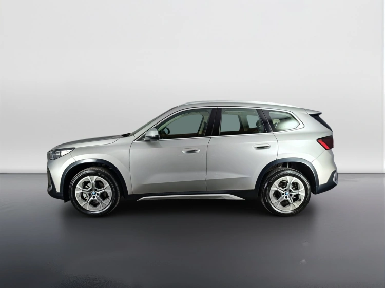 6 - BMW X1 X1 sdrive18d X-Line auto