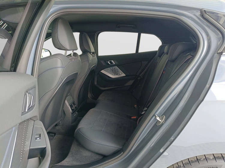 9 - BMW Serie 1 118d MSport Pro auto