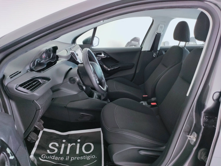 13 - Peugeot 208 208 5p 1.6 bluehdi Active 75cv