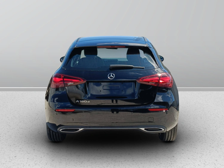 4 - Mercedes-Benz Classe A 180 d Automatic