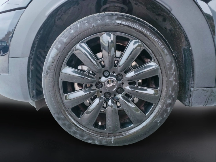8 - MINI Countryman Mini Countryman 1.5 Cooper SE Essential all4 auto