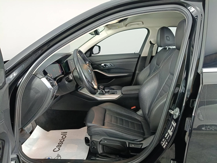 8 - BMW Serie 3 320d Touring mhev 48V xdrive Luxury auto