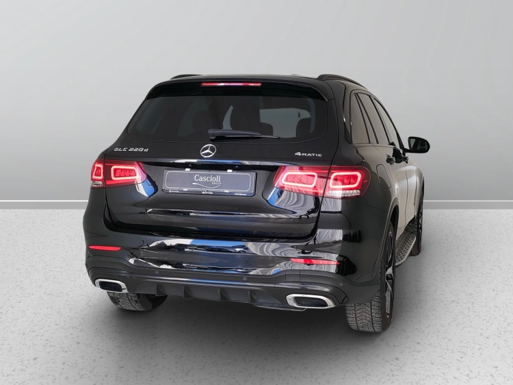 6 - Mercedes-Benz GLC 220 d Premium 4matic auto