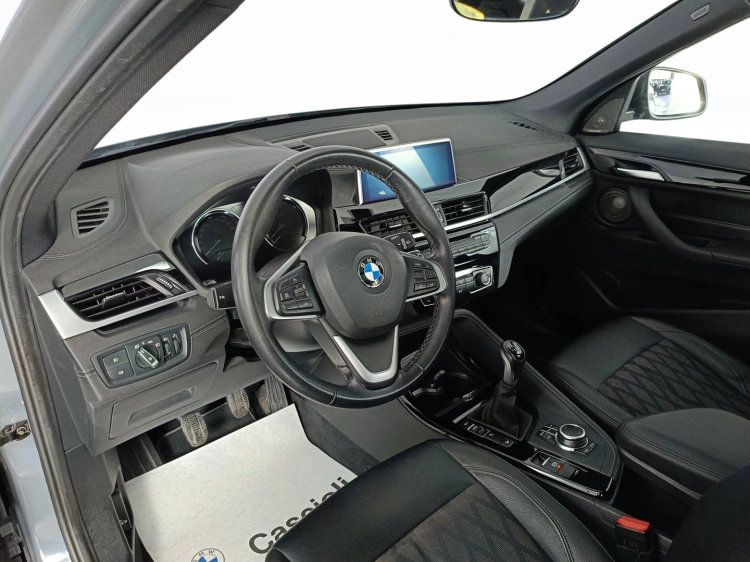 8 - BMW X1 X1 xdrive18d xLine